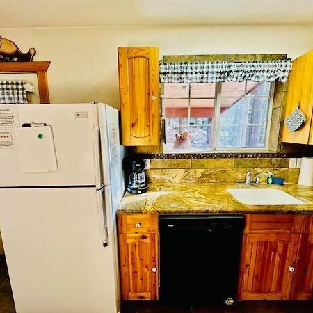 Appartamento Cozy Bear South-Inside Yosemite-Sleeps 5 Yosemite West Esterno foto